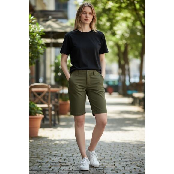 Red Star Olive Green Chino Shorts β Size 6 / 28 | NWT - Picture 1 of 6